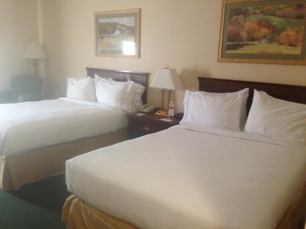 Holiday Inn Express Mount Pleasant- Scottdale, An Ihg Hotel Quarto foto